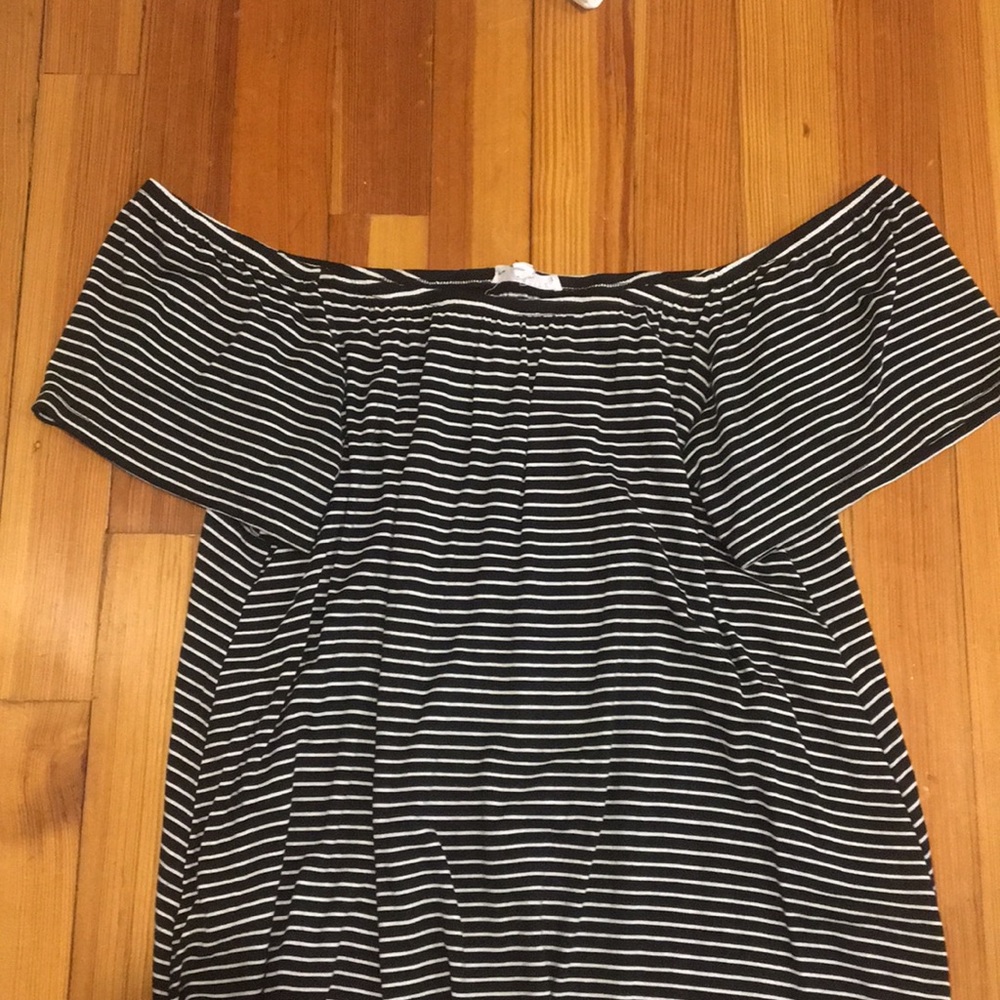 Off the shoulders top
